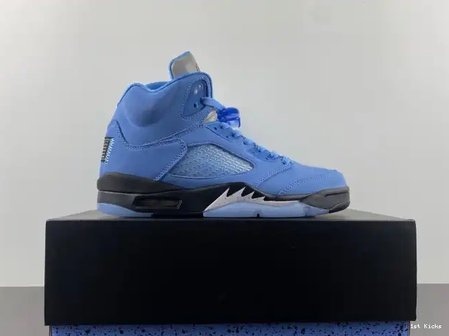 1st Kicks DV1310-401 Jordan UNC 5 Air 0623